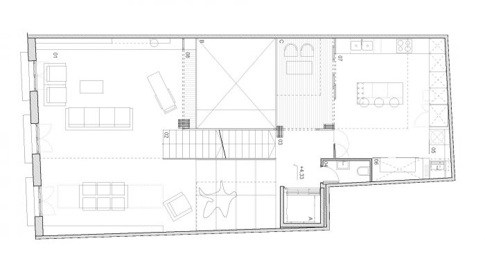 Plano de la planta primera con el salón, el comedor y la cocina